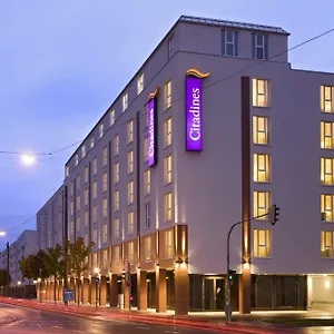 hotellátogatás