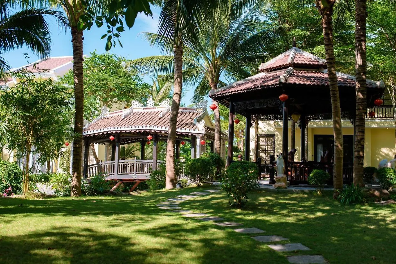 Koi Resort & Spa Хойан 5*,