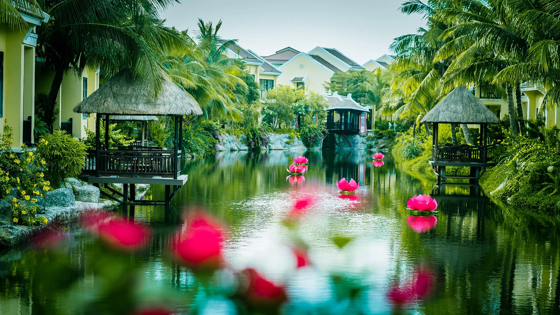 Koi Resort & Spa Хойан