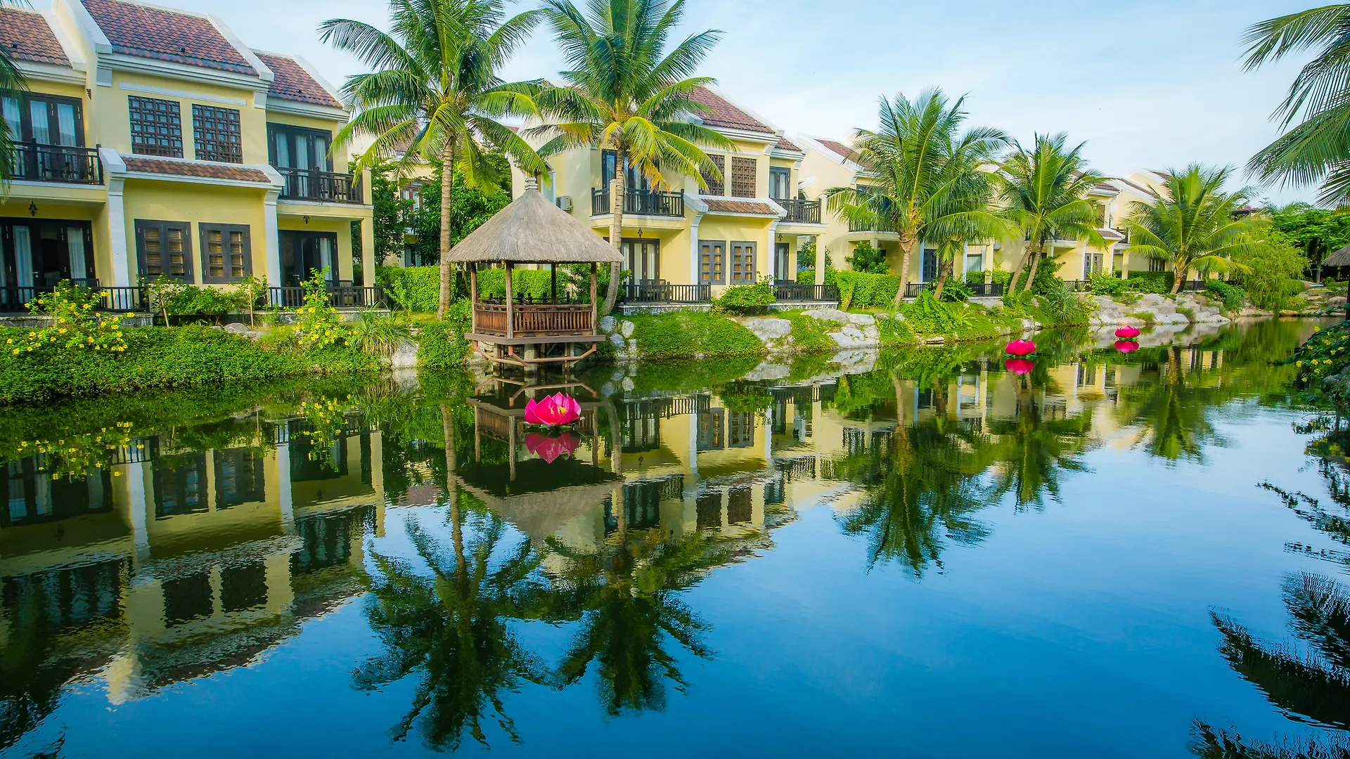 Koi Resort & Spa Хойан